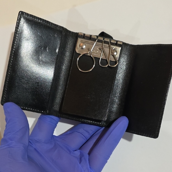 Gucci Vintage Black Leather 6-Key Holder Case – Classic Luxury Accessory 3.5x2.5 - Picture 10 of 14